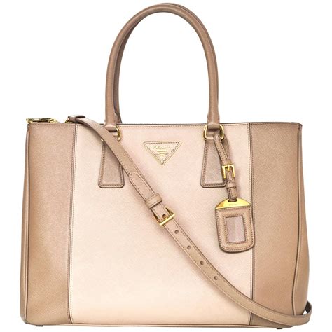 visone prada|PRADA Saffiano Lux Medium Bi.